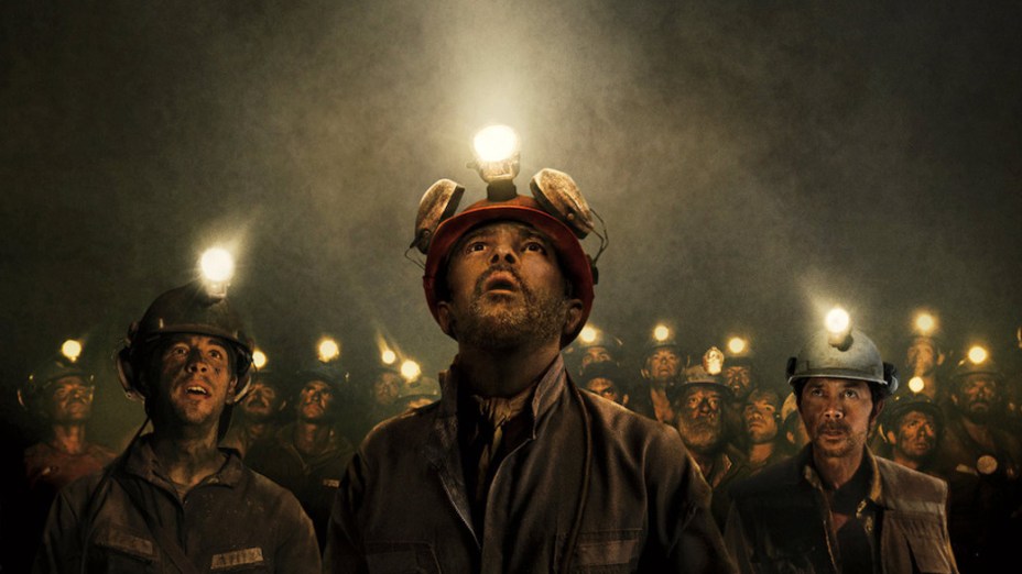 O espanhol Antonio Banderas é Mario Sepúlveda, líder dos 33 mineiros soterrados no Chile em 2010