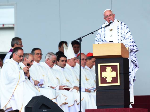 Papa Francisco fala durante missa ao ar livre no Parque Bicentenário em Quito, Equador - 07/07/2015