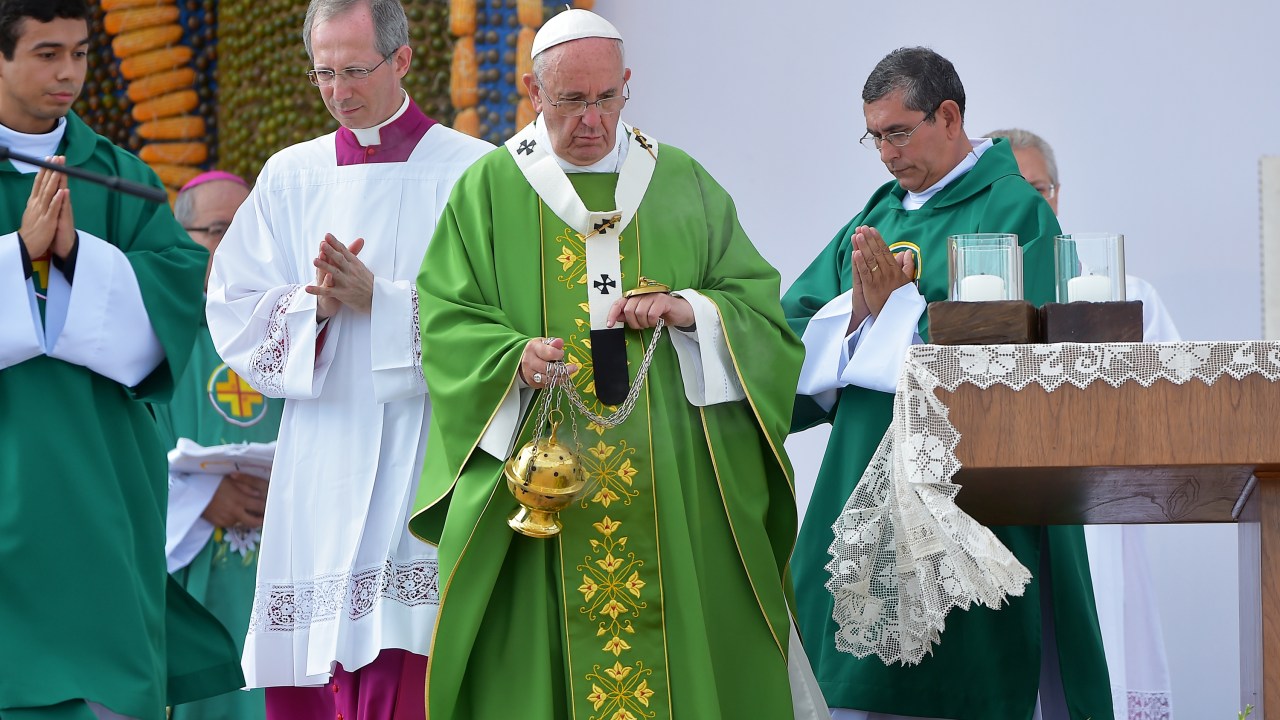 Papa Francisco celebra missa neste domingo (12), em Assunção, no Paraguai