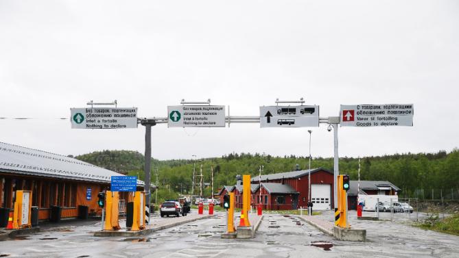 Posto de controle na fronteira da Noruega com a Rússia