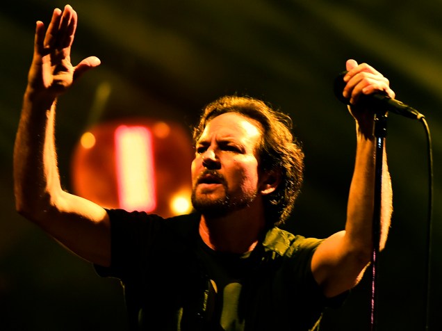 Pearl Jam volta a São Paulo e faz show para milhares de pessoas no Estádio do Morumbi