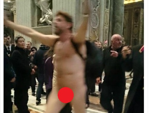 Paulista de 44 anos ficou pelado na Basília de São Pedro, no Vaticano