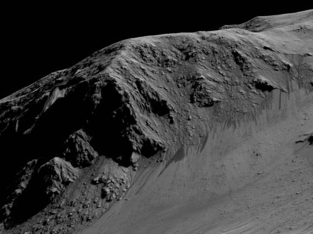 <p>Imagem, capturada em 28 de setembro de 2015 pela Missão Mars Reconnaissance Orbiter (MRO), do que os cientistas chamam de RSL – linhas recorrentes de encostas relacionadas à presença de água - na cratera Horowitz.</p>