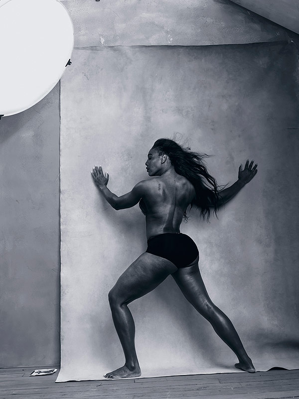 Serena Williams posa para o calendário Pirelli 2016