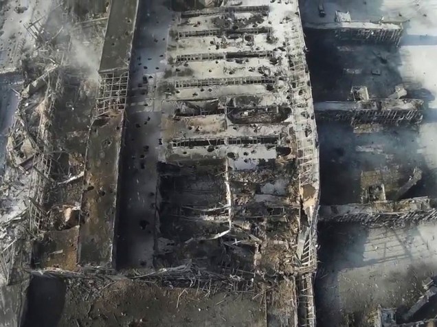 Imagem aérea tirada por drone no dia 15/01/2015 mostra edifício do Aeroporto Internacional Sergey Prokofiev danificado por bombardeios durante combate entre separatistas pró-Russia e as forças do governo ucraniano, em Donetsk, leste da Ucrânia