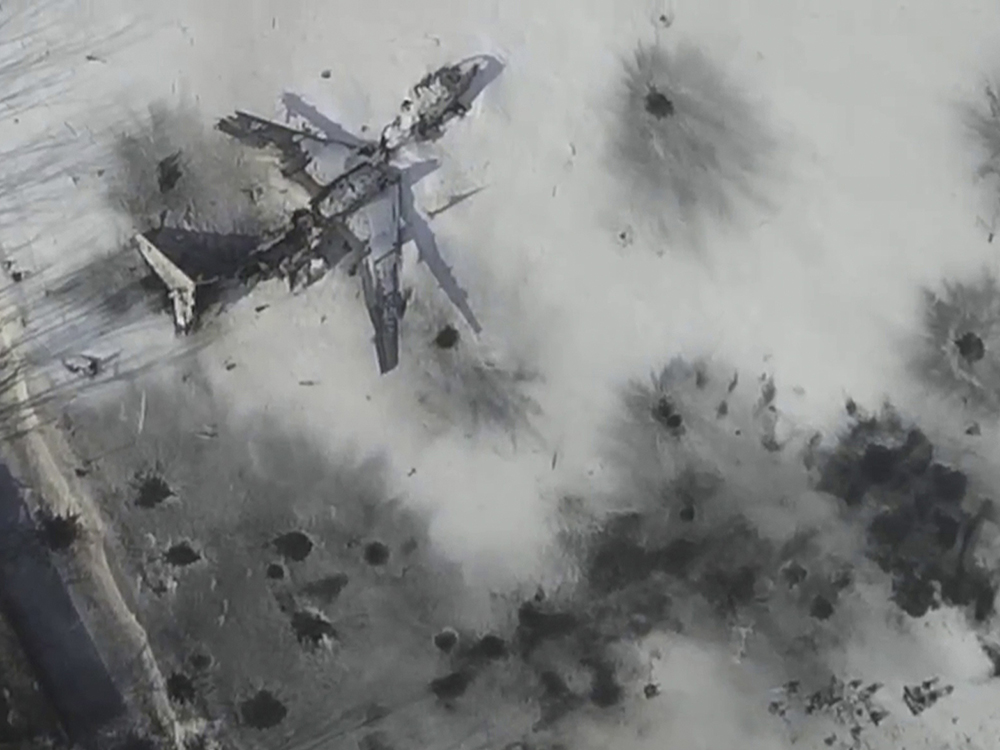 Imagem aérea tirada por drone no dia 15/01/2015 mostra edifício do Aeroporto Internacional 'Sergey Prokofiev' danificado por bombardeios durante combate entre separatistas pró-Russia e as forças do governo ucraniano, em Donetsk, leste da Ucrânia