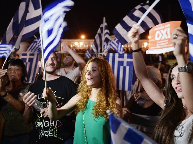 Em Atenas, gregos aguardam pelo resultado do referendo
