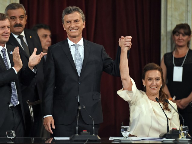 Mauricio Macri toma posse como novo presidente da Argentina em Buenos Aires, na manhã desta quinta-feira (10)