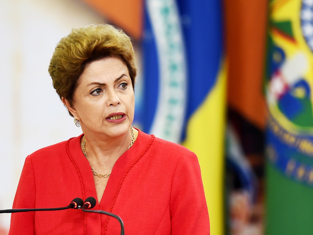 Dilma sancionou nesta segunda-feira a MP 668, que eleva as alíquotas do PIS/Pasep e Cofins de importados
