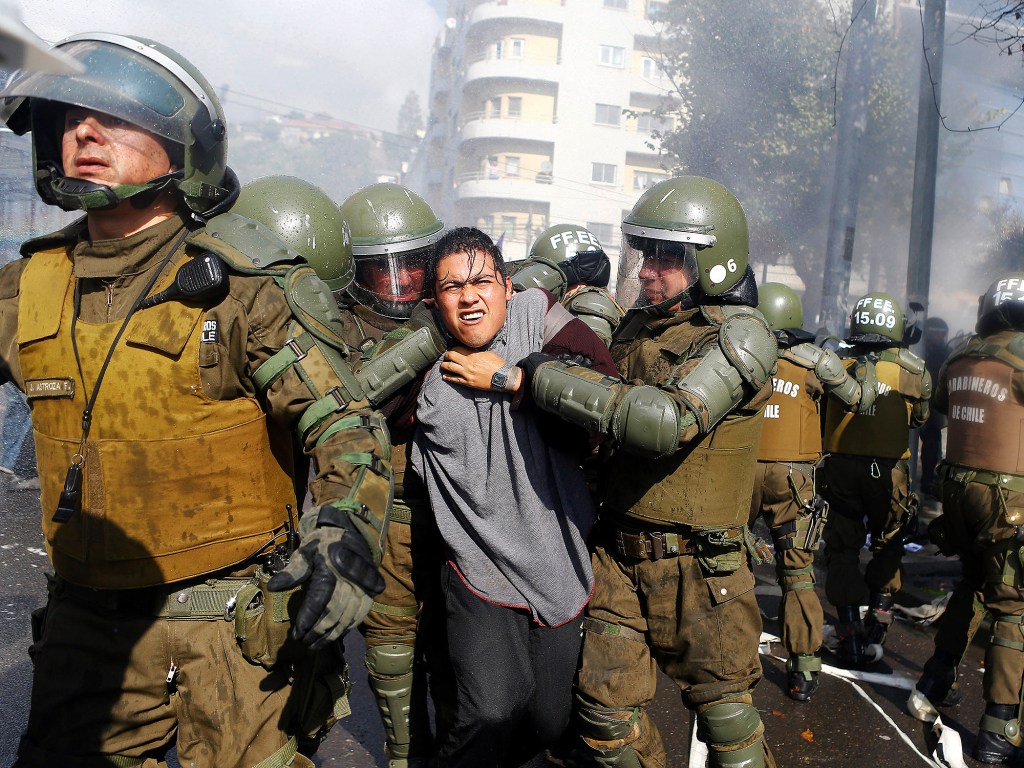 Protestos violentos no Chile
