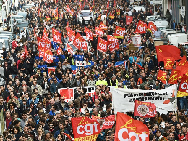 Protesto contra as reformas na legislação trabalhista, na cidade de Marselha,na França, nesta quinta-feira (31)