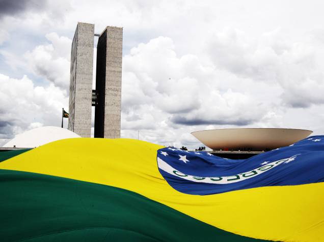 Ato contra o governo da presidente Dilma Rousseff reúne milhares de manifestantes na Esplanada dos Ministérios, em Brasília (DF) - 15/03/2015