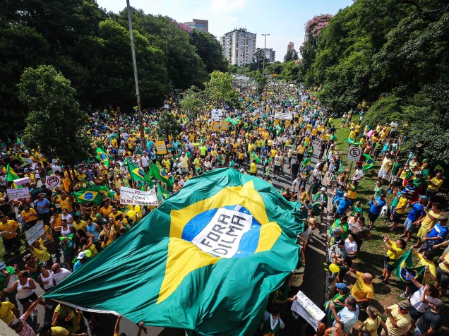 Manifestação pelo impeachment da presidente Dilma Rousseff milhares de pessoas em Porto Alegre - 15/03/2015