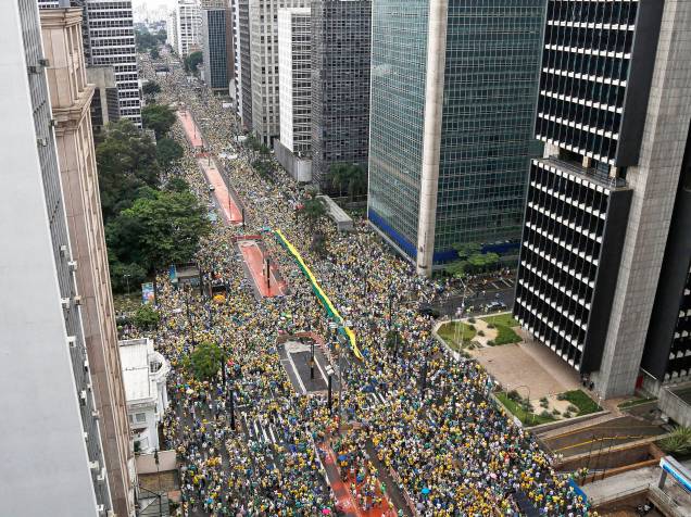 Protesto contra o governo Dilma e a corrupção na Petrobras, ocupa a avenida Paulista - 15/03/2015