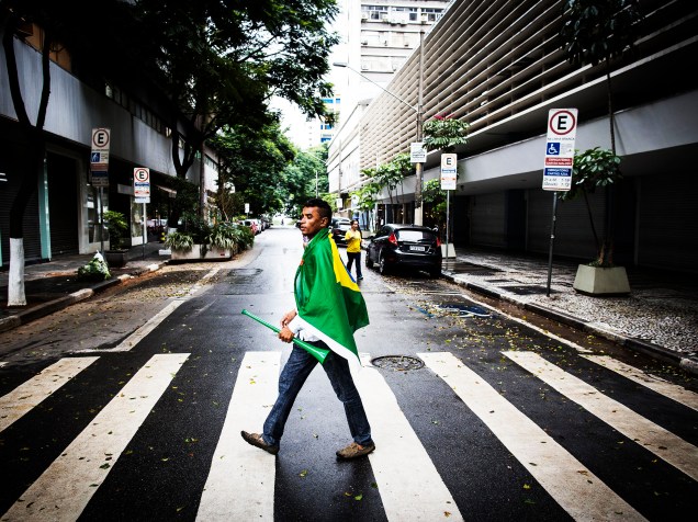 Ato contra o governo da presidente Dilma Rousseff (PT) na av. Paulista, na região central de São Paulo, neste domingo (15)