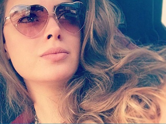 Rayanne Morais, ex-mulher do cantor Latino, vai estar na edição 2015 do reality show A Fazenda, da Record