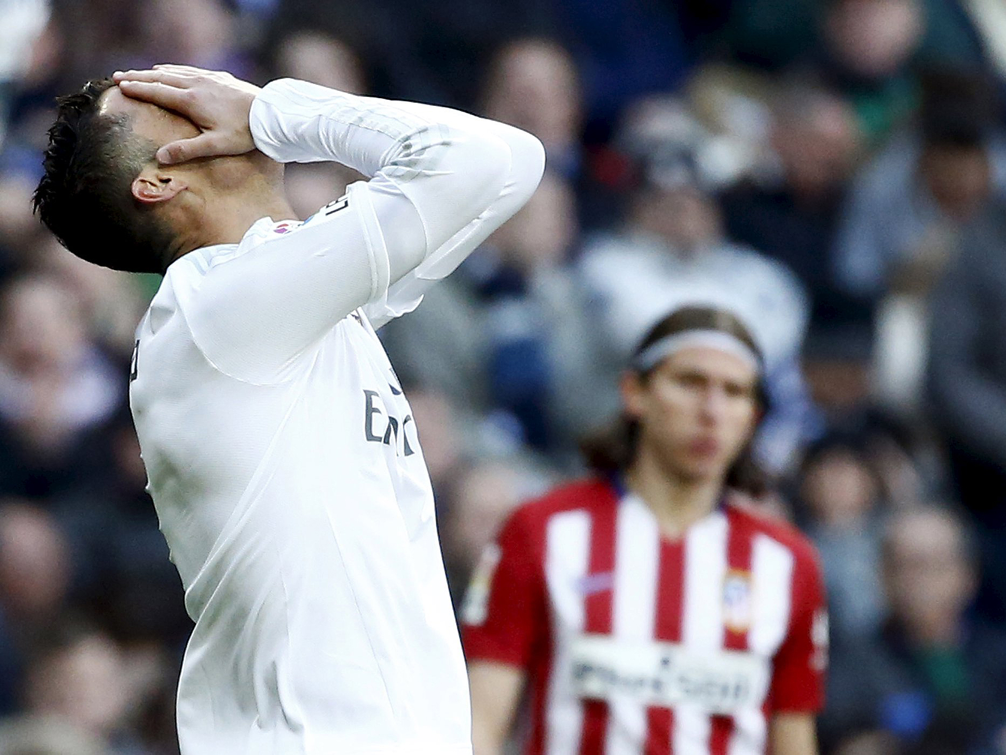 O jogador Cristiano Ronaldo reage durante derrota do Real Madrid para o Atlético de Madri por 1 a 0 num dos clássicos de maior rivalidade da Espanha