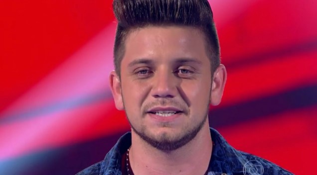 O cantor sertanejo Renan Ribeiro, ex-participante do reality show The Voice, morreu em um acidente de carro