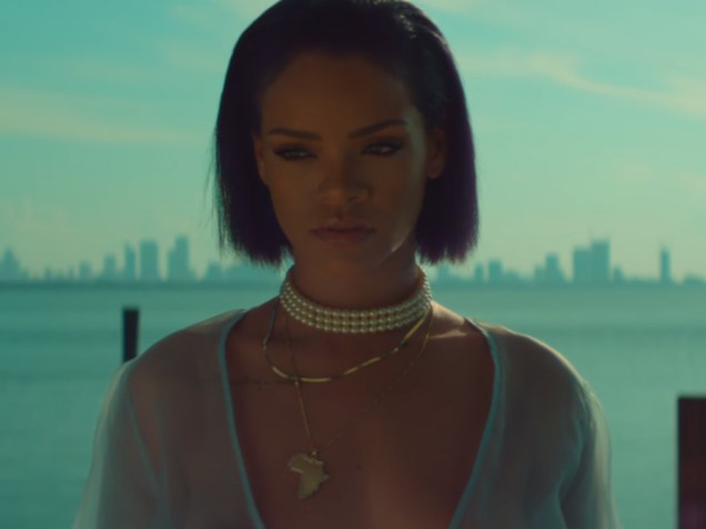 Rihanna no clipe de Needed Me, música do disco Anti