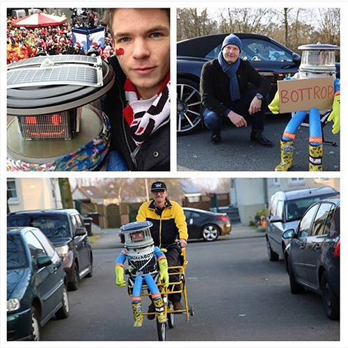 Em fevereiro deste ano, o robô HitchBOT foi passear na Alemanha e assistiu à parada do Rose Monday, um carnaval comemorado com flores e doces. Para chegar, pegou carona na bicicleta do carteiro.
