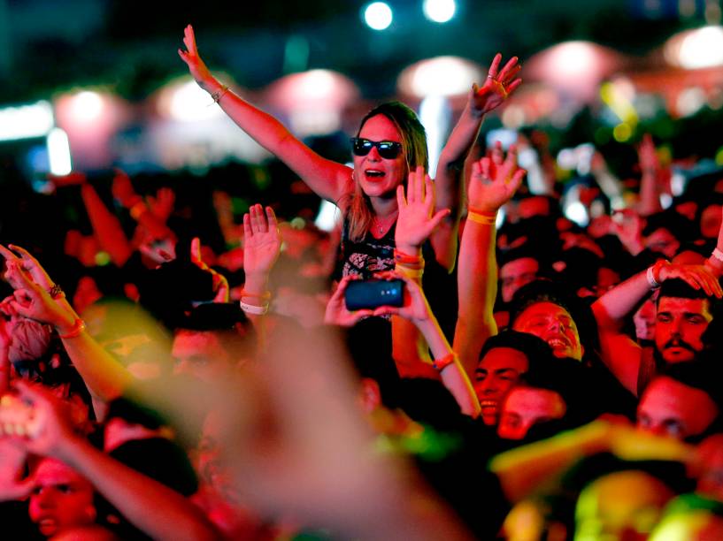 Público durante o show da banda CPM 22, que se apresenta no Palco Mundo na quarta noite do Rock in Rio