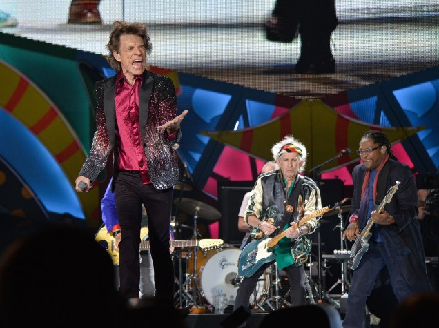 Mick Jagger levanta o público durante show histórico da banda britânica The Rolling Stones em Havana, Cuba - 25/03/2016
