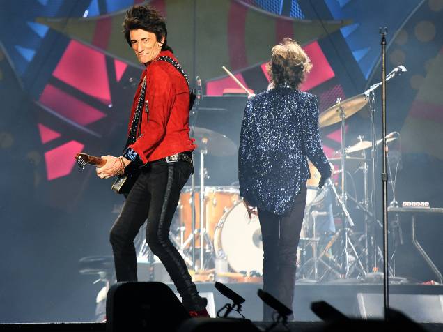 O guitarrista Ron Wood da banda inglesa Rolling Stones se apresenta no estádio do Beira Rio, em Porto Alegre com a turnê "Olé"