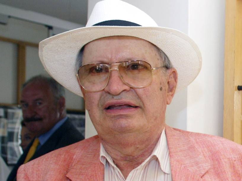 Romano Mussolini é defensor do seu pai, Benito Mussolini Romano Mussolini é defensor do seu pai, Benito Mussolini