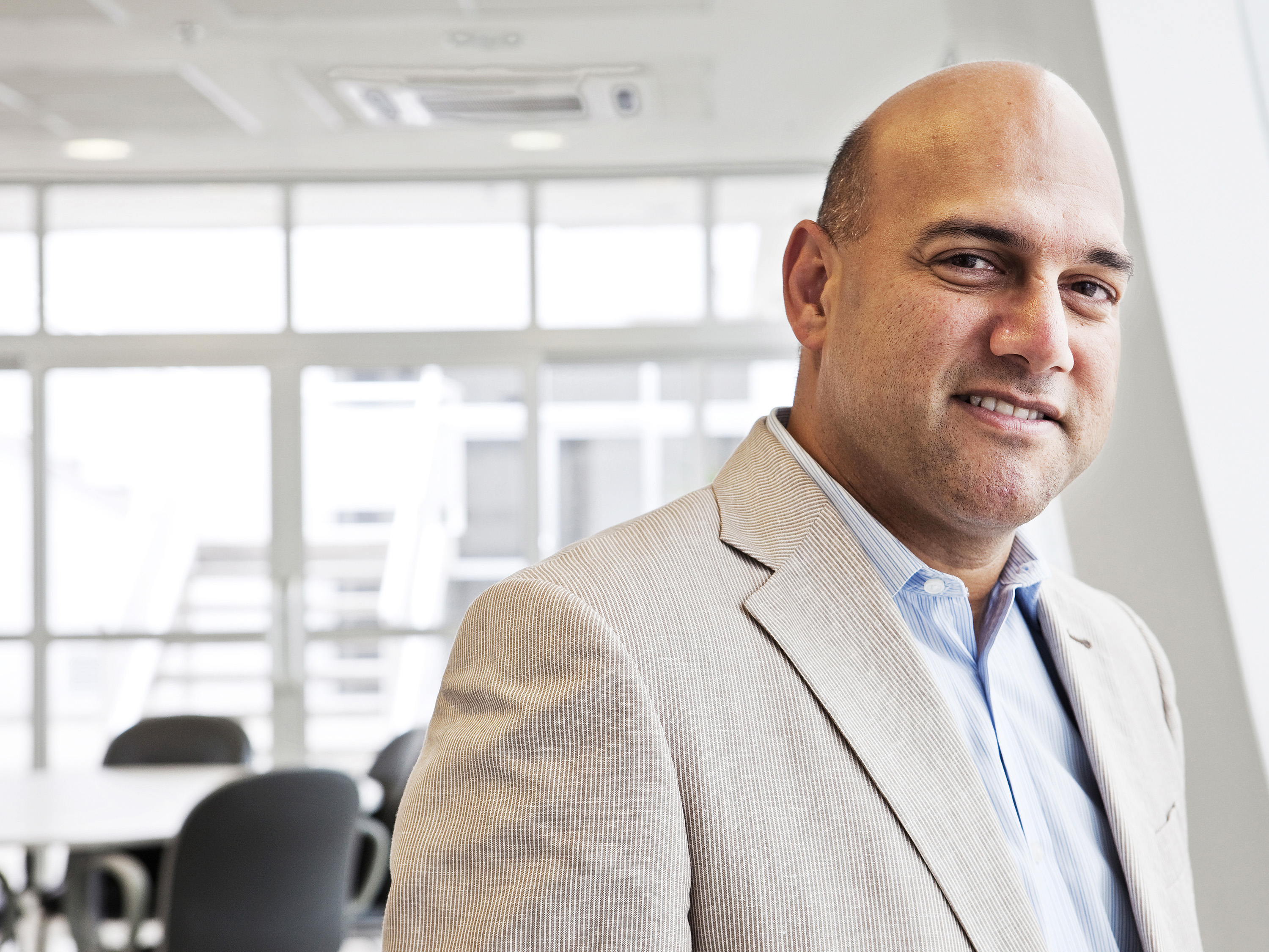 Salim Ismail: "Boa parte das empresas estabelecidas não vai sobreviver às mudanças"