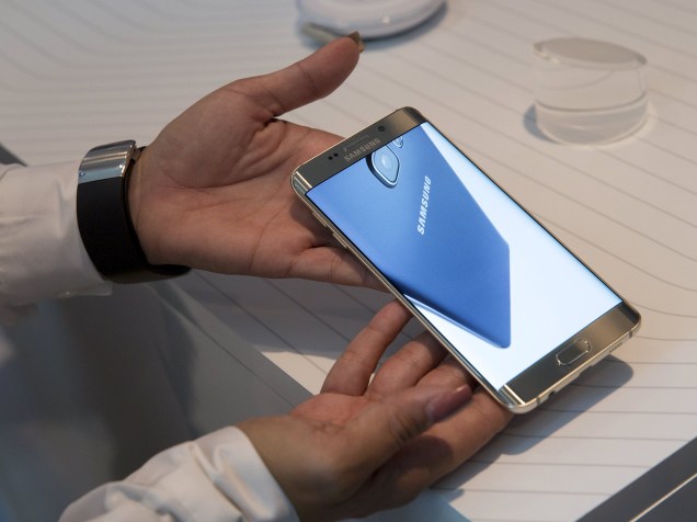O Galaxy S6 Edge Plus aumentou a tela em relação à versão anterior; de 5,1 foi para 5,7 polegadas