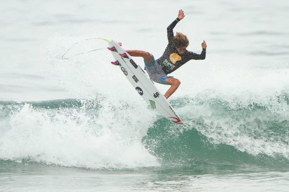 Samuel Pupo compete no SuperSurf 2015