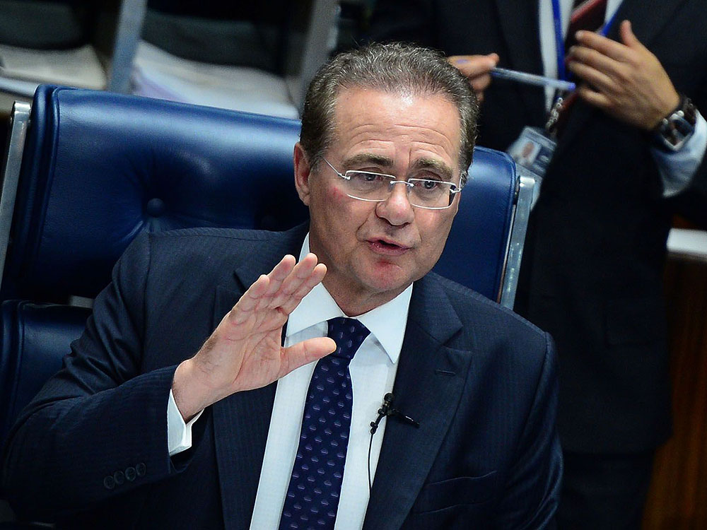 O presidente do Senado, Renan Calheiros (PMDB-AL), decidiu priorizar temas econômicos que não estão na pauta do PT