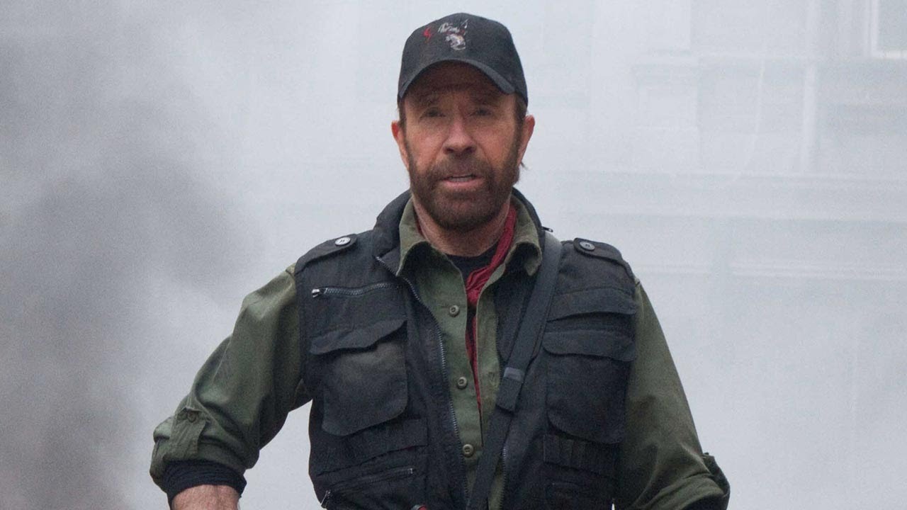 Chuck Norris em cena do filme "Mercenários 3"