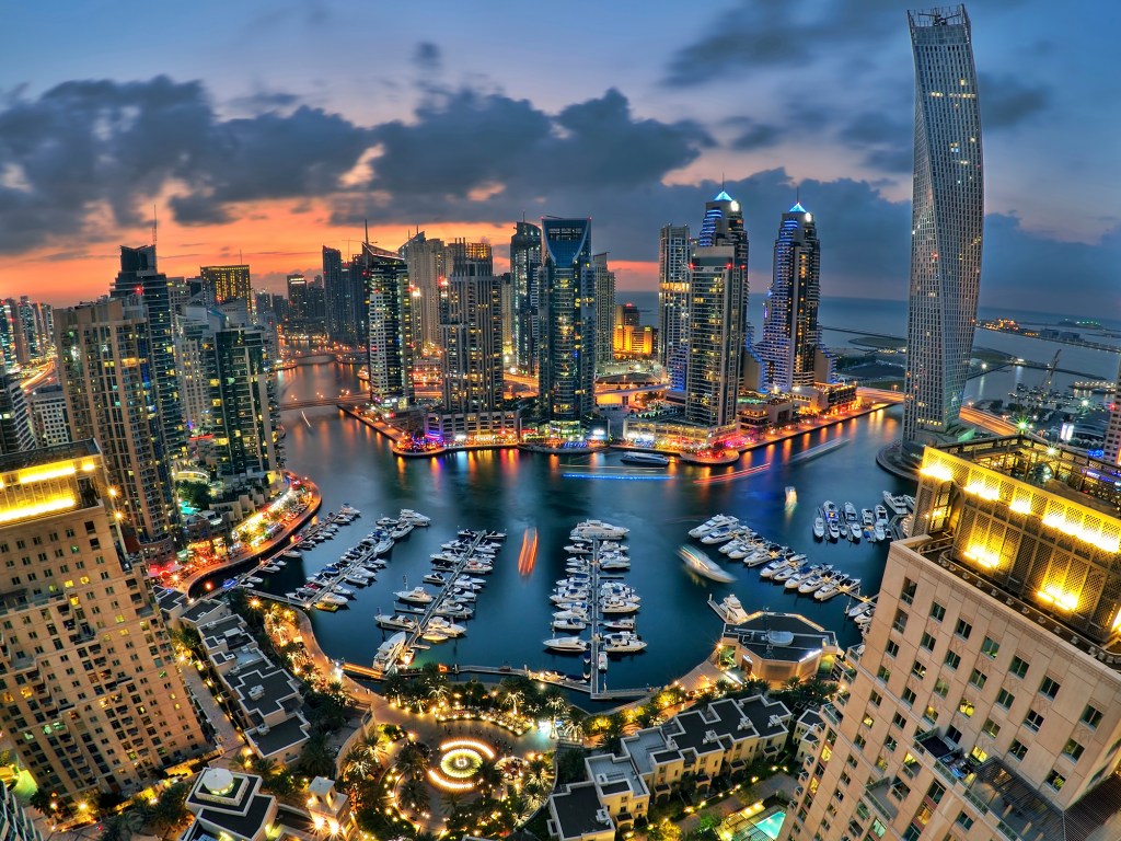 Em cidades como Dubai (foto), o aquecimento faria com que as ondas de calor, que já ocorrem no Golfo Pérsico, sejam mais intensas e se tornem mais frequentes a partir de 2070