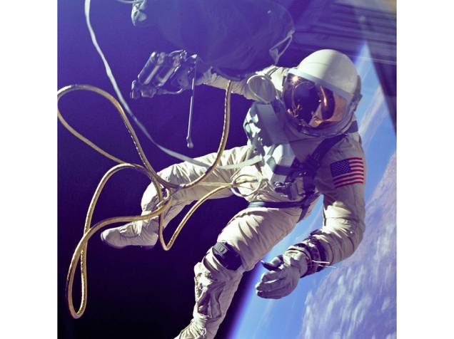 <p>Edward H. White II se tornou o primeiro spacewalker americano em Junho de 1965</p>