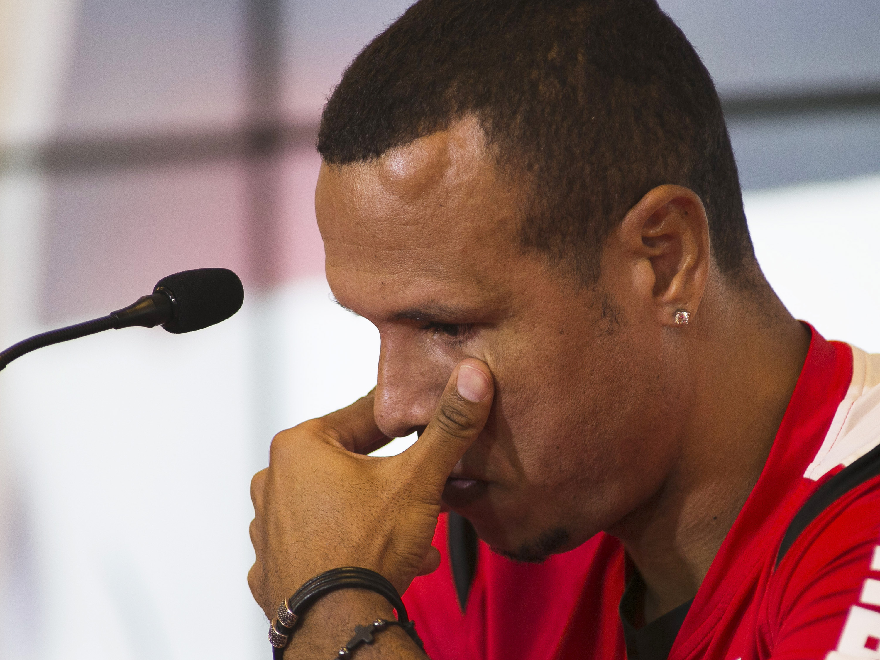 Luis Fabiano é homenageado na coletiva do São Paulo, no CT da Barra Funda, na zona oeste de São Paulo