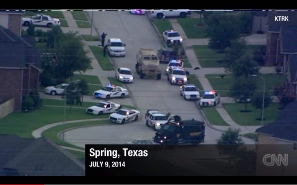 Operação policial para prende um atirador que matou seis pessoas em Spring, no Texas