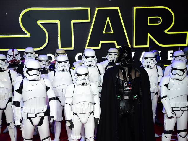 Pré-estreia de Star Wars: O despertar da força em Londres, nesta quarta (16)