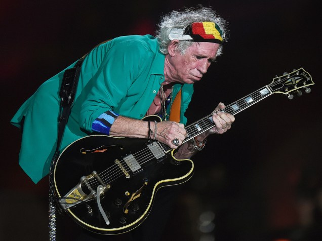 O guitarrista Keith Richards da banda inglesa Rolling Stones se apresenta no Morumbi, em São Paulo com a turnê "Olé", neste sábado (27)