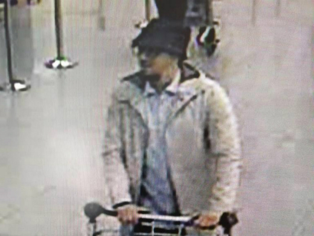 Imagem de câmera de segurança do suspeito de ter participado do atentado ao aeroporto