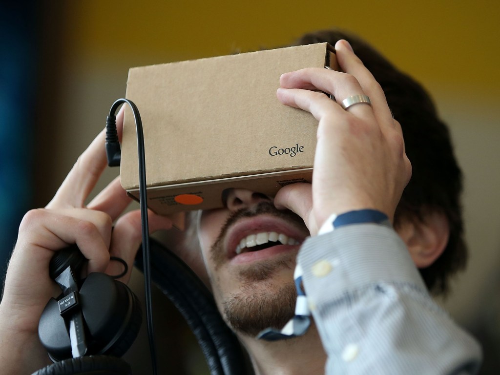 Google Cardboard, óculos de realidade virtual desenvolvido pelo Google