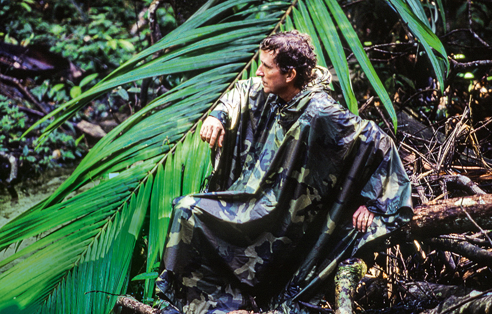 UM OLHAR PRECISO - Lovejoy, em 1989, na Reserva Florestal Ducke, ao norte de Manaus: atenção ao mais rico manancial genético do mundo, sem tom apocalíptico