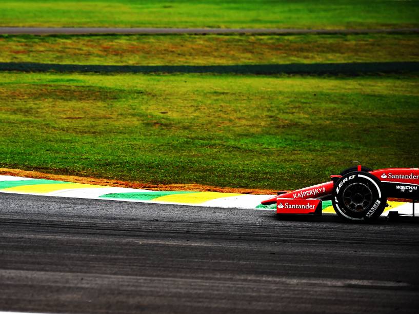 Kimi Raikkonen da McLaren, durante os treinos livres para o GP do Brasil de F-1 em Interlagos