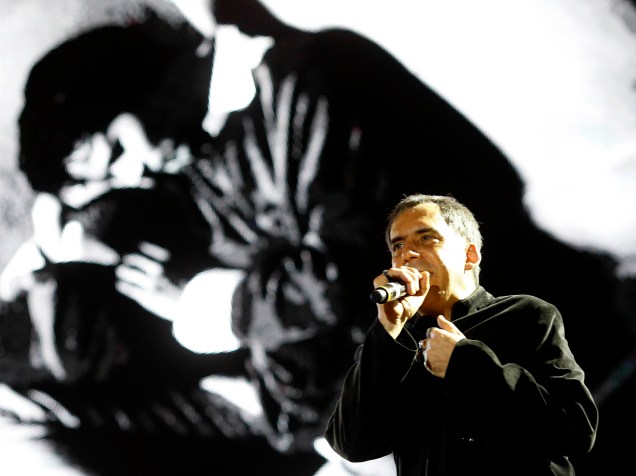Arnaldo Antunes durante show em homenagem a Cássia Eller no primeiro dia do Rock in Rio 2015