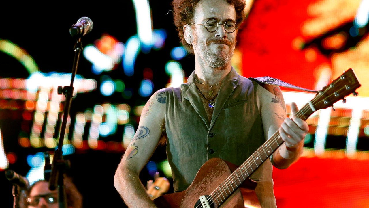 Nando Reis durante show em homenagem a Cássia Eller no primeiro dia do Rock in Rio 2015