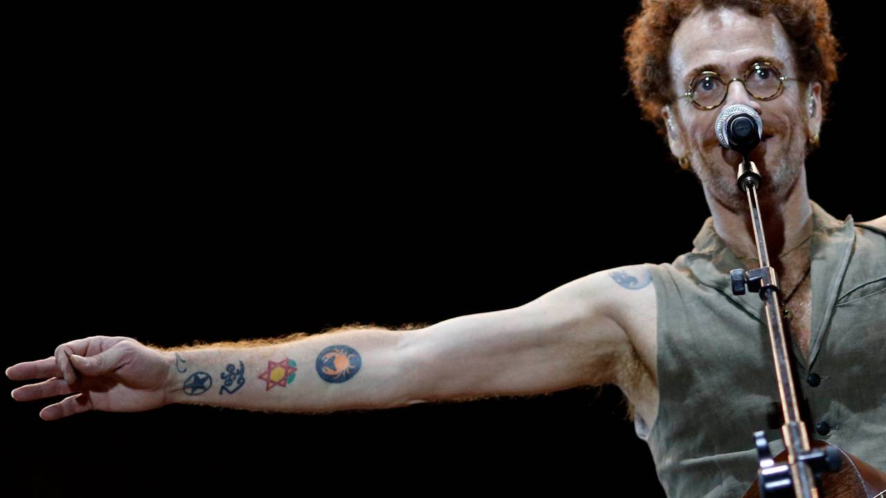 Nando Reis durante tributo a Cássia Eller no primeiro dia do Rock in Rio 2015