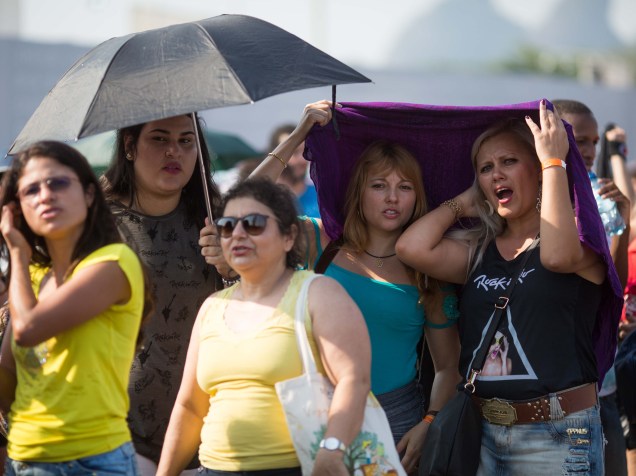 Movimentação do público no último dia de Rock in Rio, na Cidade do Rock, em Jacarepaguá, na zona oeste da capital fluminense, neste domingo (27)