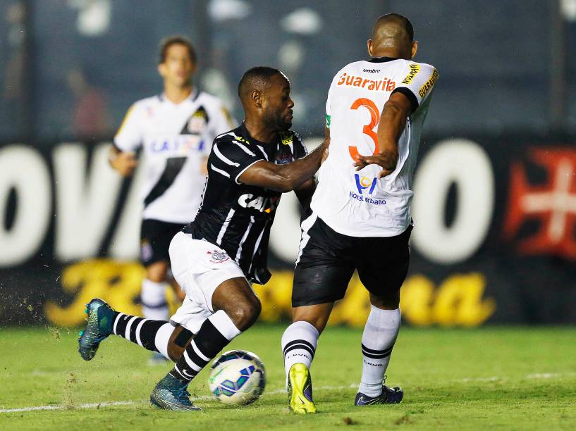 Partida entre Vasco RJ e Corinthians SP válida pela Série A do Campeonato Brasileiro 2015 no Estádio São Januário no Rio de Janeiro (RJ), nesta quinta-feira (19)