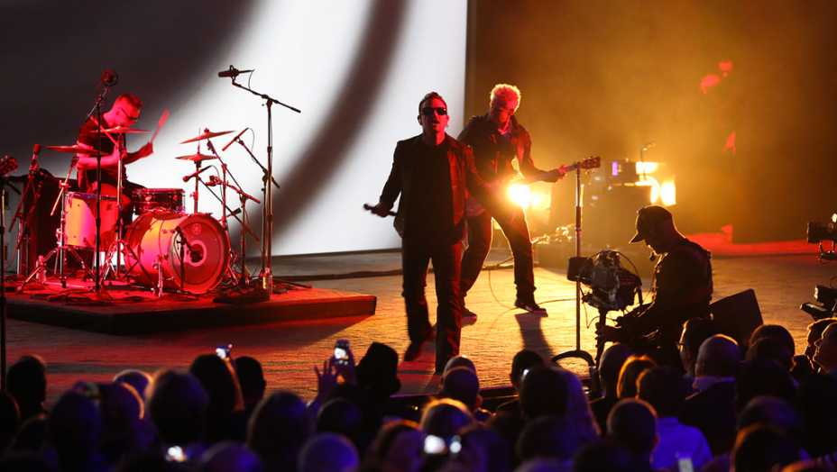 U2 se apresenta nesta terça (09) no lançamento Apple do iPhone 6 e iWatch na Califórnia, Estados Unidos