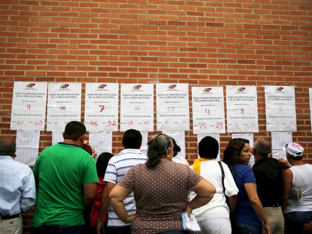 Movimentação durante dia de votação em Caracas, na Venezuela